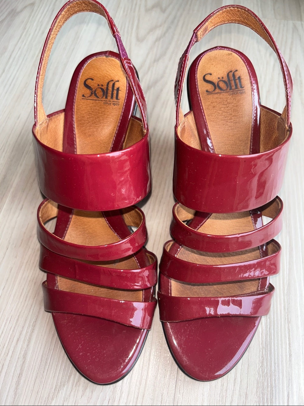 Soffit Strappy Patent Leather Wedge Sandals 8M Comfort Heels
